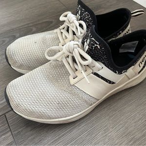 New Balance Women's Nergize Sport Sneaker-Cream/leopard print- Size 7